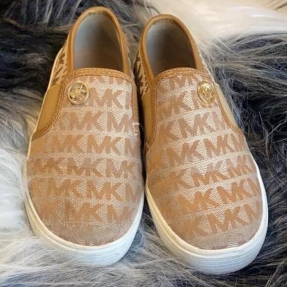 LIKE NEW EUC MICHAEL KORS MONOGRAM CANVAS SLIP ON TODDLER SHOES SIZE 7 - Picture 1 of 2